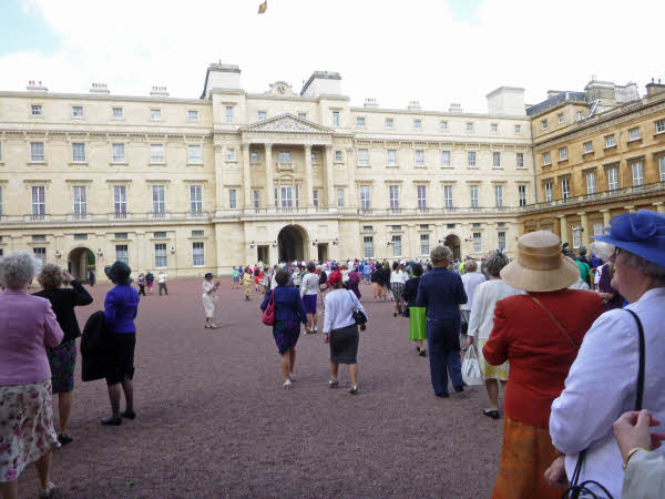 Arriving at Buckingham Palace